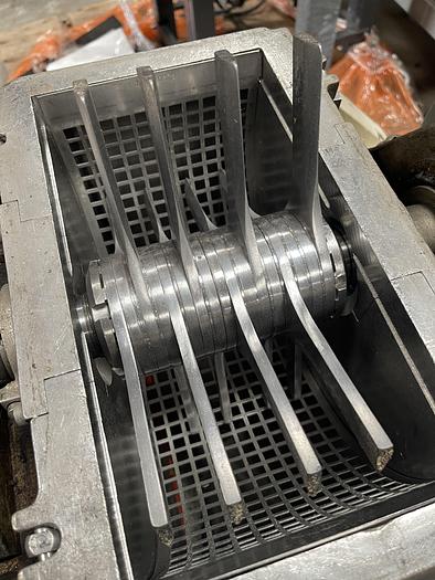 Used Fitzmill Model D Comminutor Hammer Mill