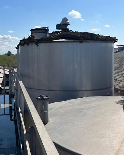 Used 9,700 gallon Stainless Steel storage Tanks (Two identical)