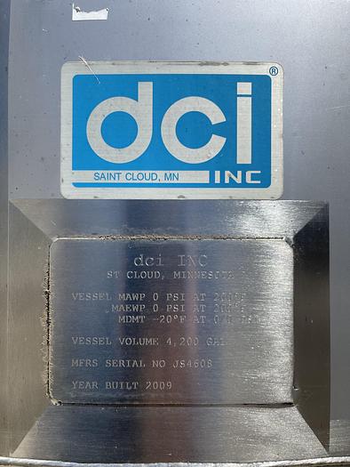 Used DCI 4,200 Gallon Vertical Stainless Steel Tank