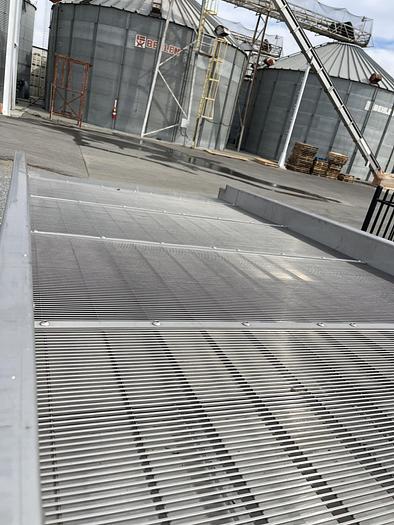 Used Beeler Stainless Steel Shaker Screens