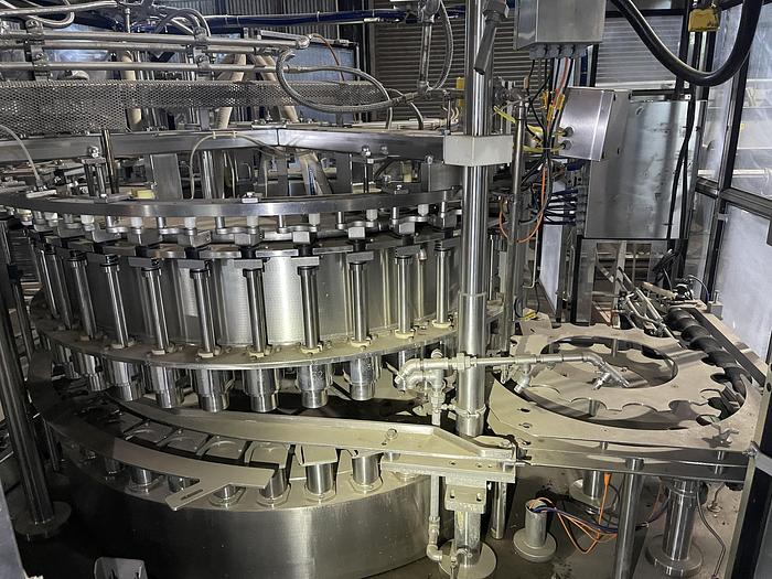 Used 2008 Zacmi -40 External Valve Vacuum Filler