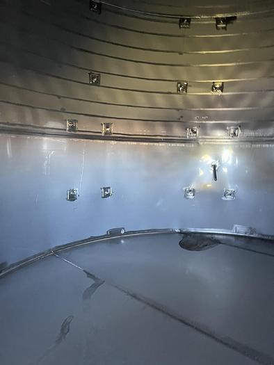 Used 11,900 Gallon Vertical Stainless Steel Wine Tank