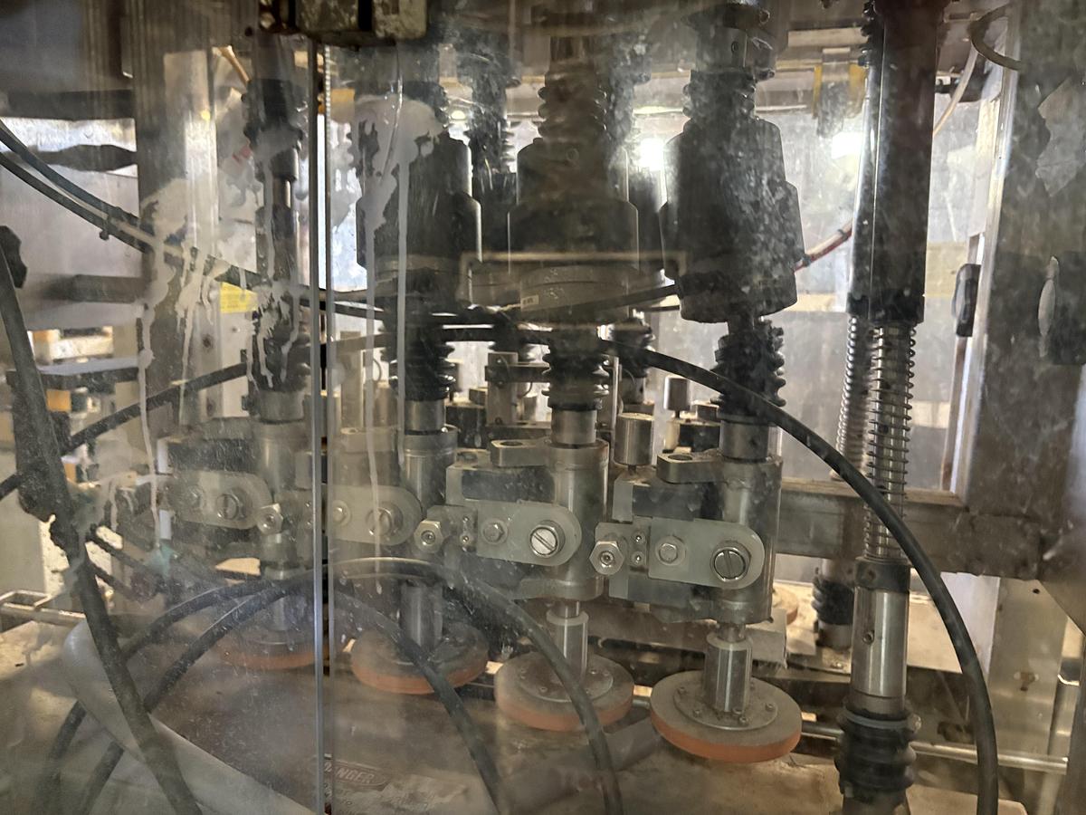 Used Pack West Auto 200 Cap Torquer