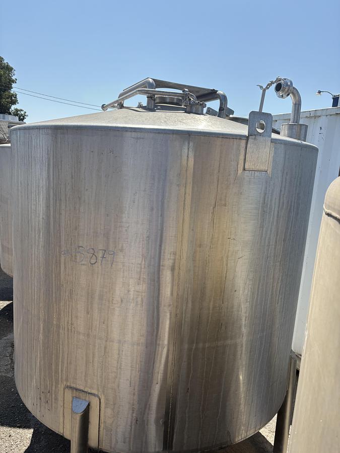 Used Highland Equipment 1,400 Gallon Stainless Steel Vertical Mixing Tank