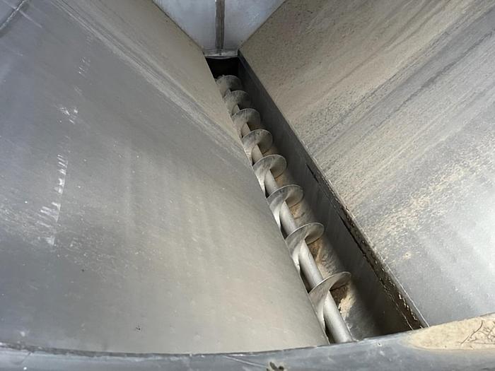 Used 8,000 Gallon DeLaval Horizontal Storage Tank with Bottom Auger