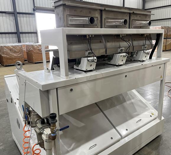 Used 2018 Satake Color Sorter Model RNEZS4500