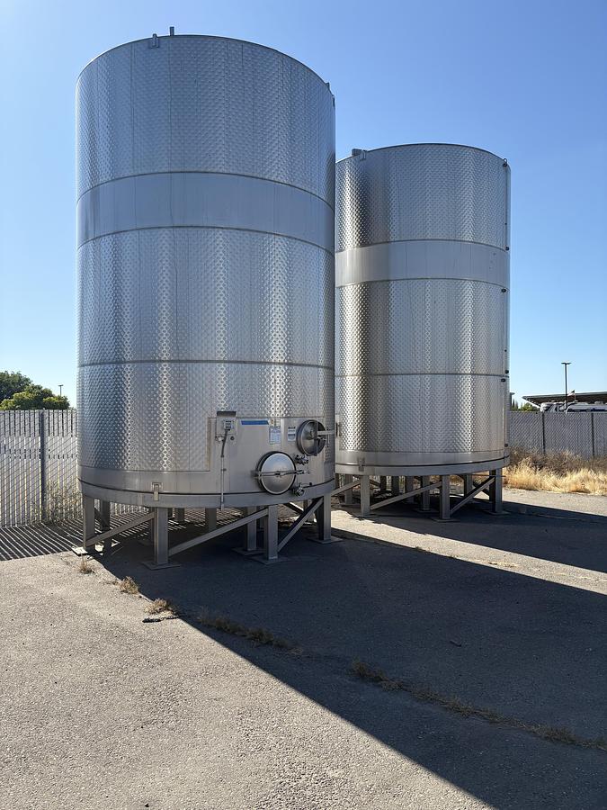Used 13,951 Gallon Vertical Jacketed Stainless Steel Wine Tanks