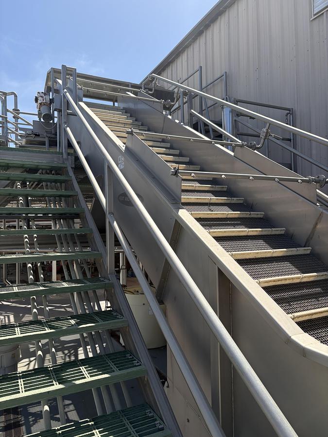 Used Heat & Control Dunk Wash Tank with Product Elevator