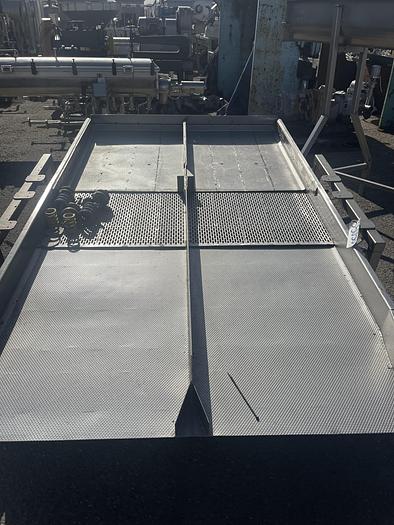 Used Key Iso-Flo Stainless Vibratory Conveyor / Feeder / Screener