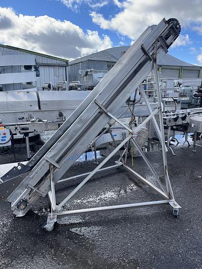 Used 10" Wide x 10.5 Long Flighted Incline Conveyor