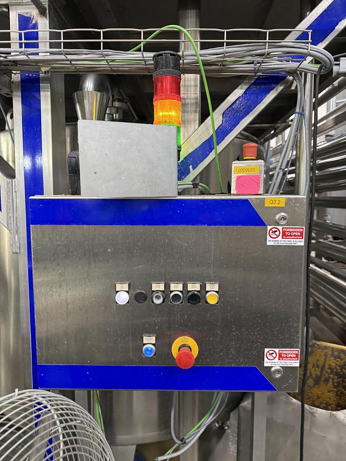 Used Navatta Complete Hot Fill Cup line