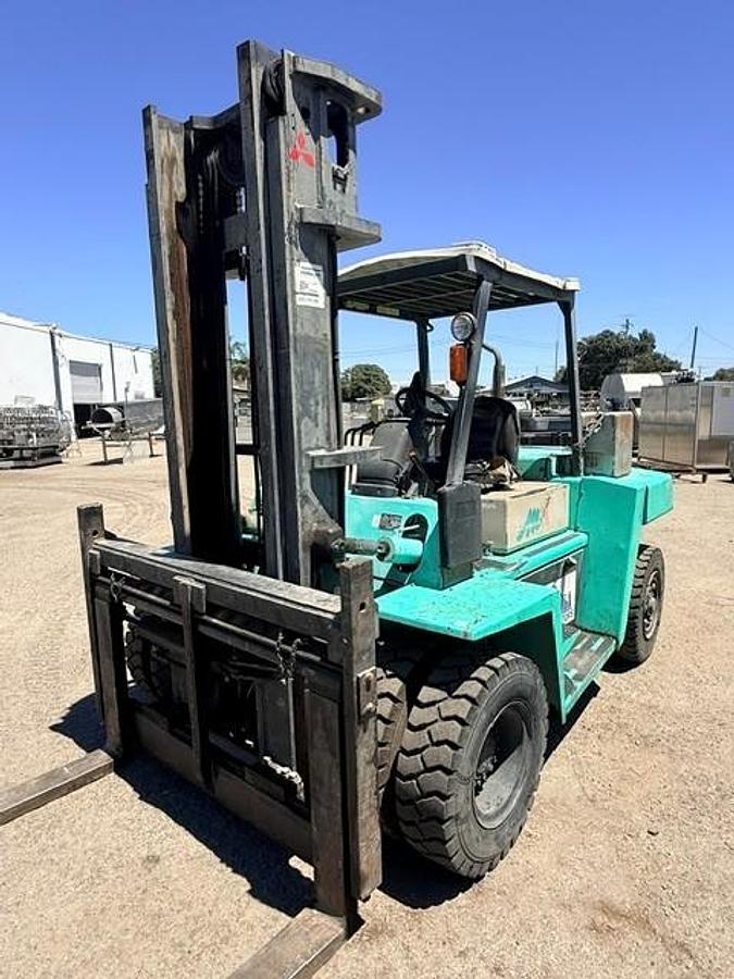 Used Mitsubishi FD70 Forklift