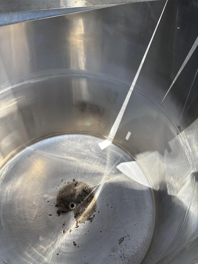 Used 1,200 Gallon Vertical Stainless Steel Tank