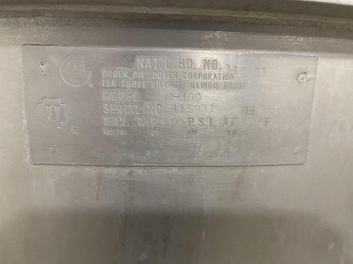 Used Groen 300 Gallon Type 316 Stainless Steel Jacketed Steam Mix Kettle with Scrape Surface Agitation