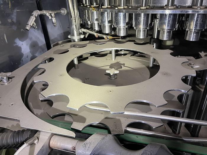 Used 2008 Zacmi -40 External Valve Vacuum Filler