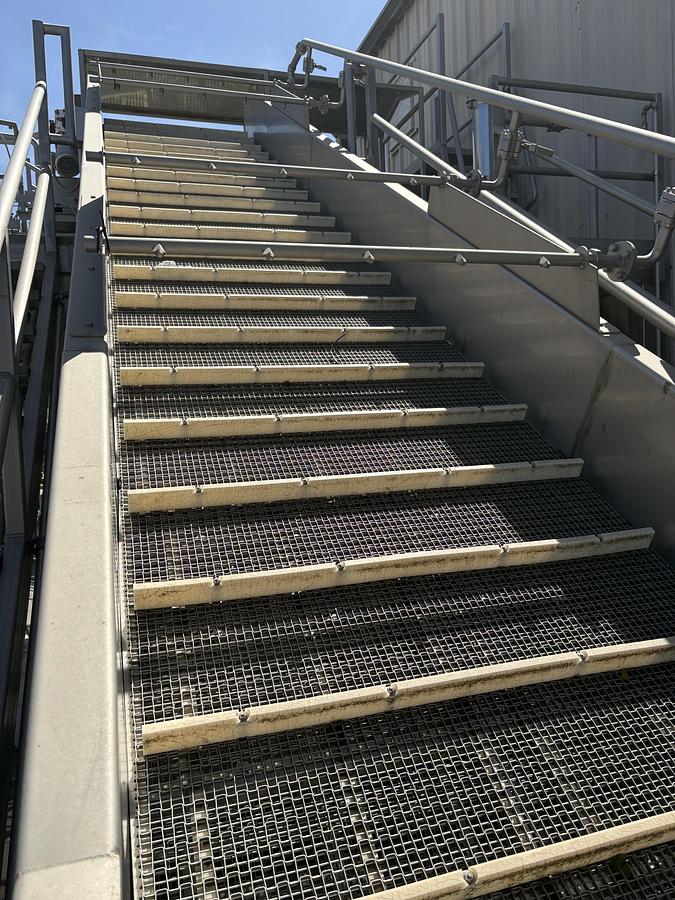 Used Heat & Control Dunk Wash Tank with Product Elevator