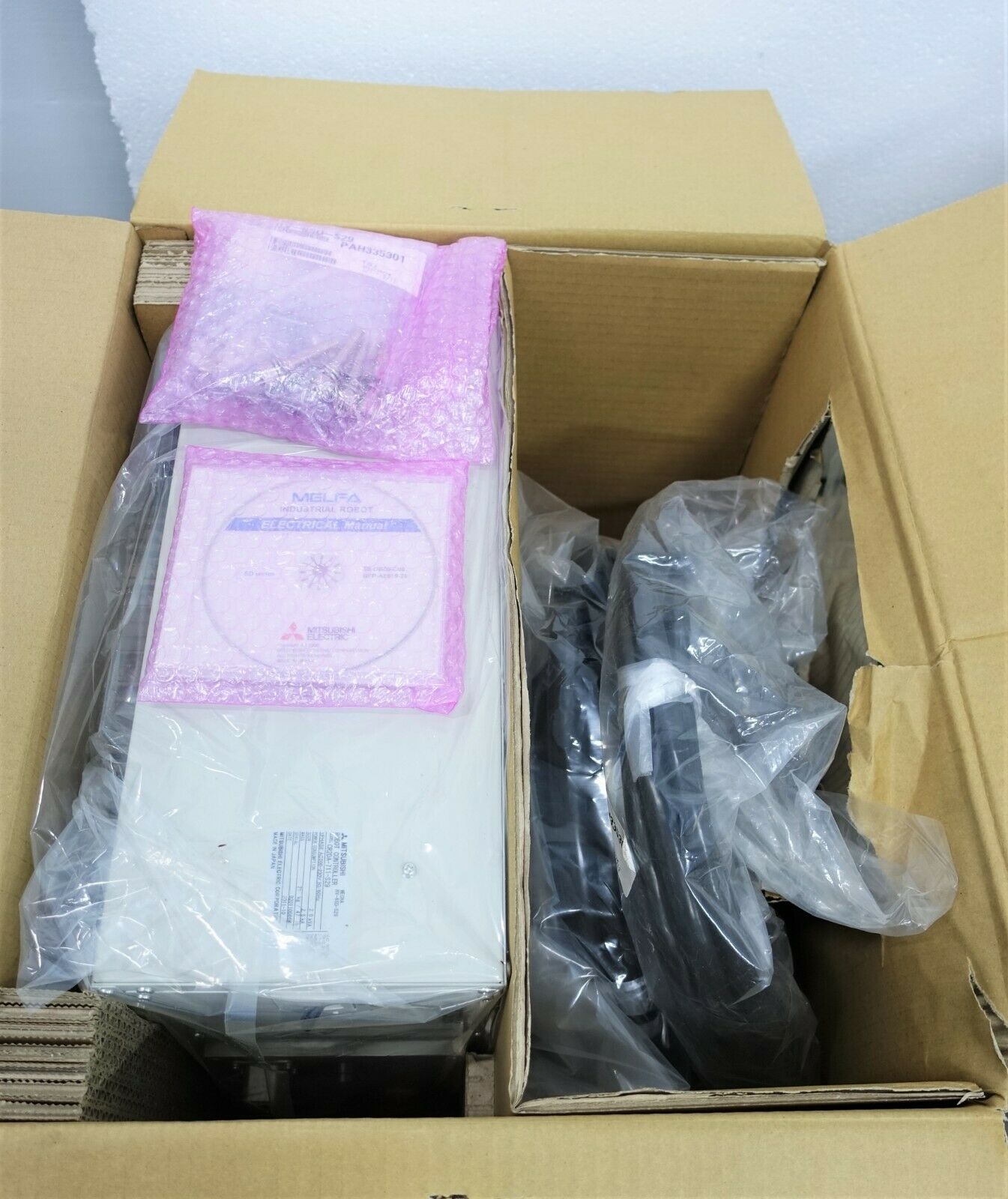 Used Mitsubishi RV-6SD-S29 MELFA ROBOT And Controller