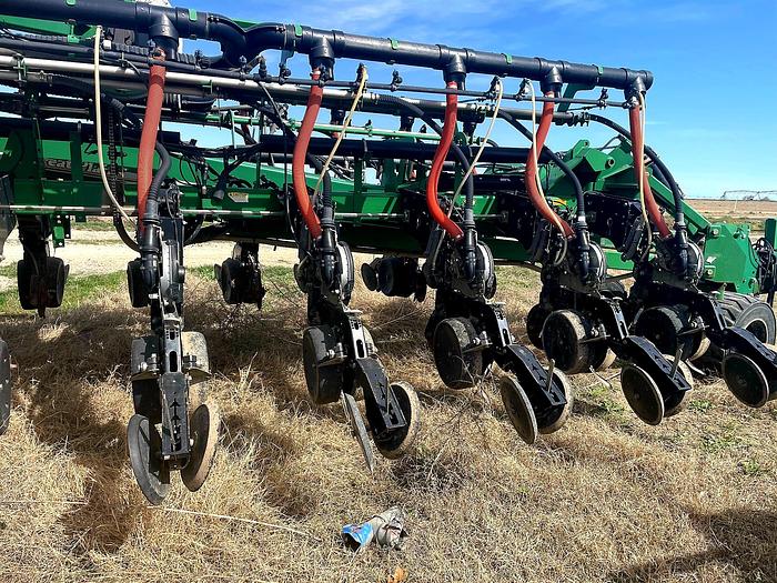 Used 2016 Great Plains YP1625 Corn Planter - 16R30