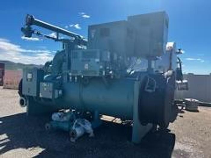 Used 800 Ton York Chiller Compound YK Heat Pump Chiller Model YKKRKPH9H0