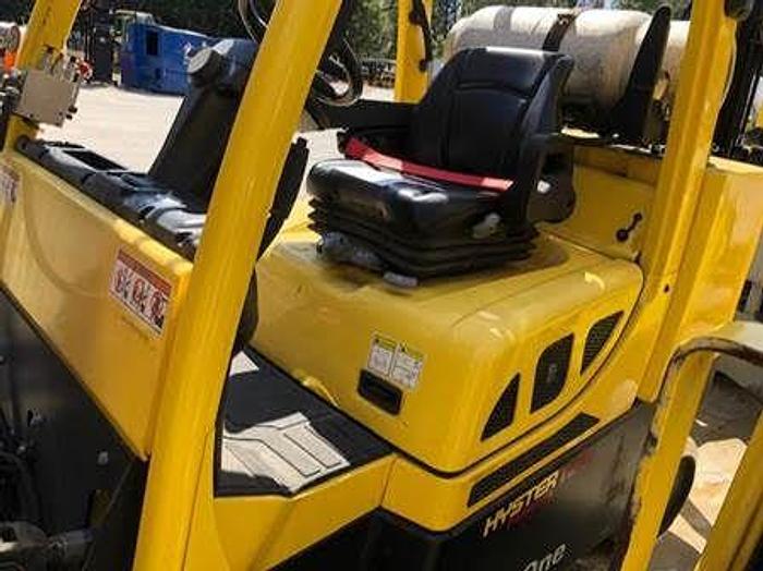 Used 12,000 POUND ROLL CLAMP FORKLIFT TRUCK W/ 60” DIAMETER CASCADE ROLL CLAMP ONLY 116 HOURS