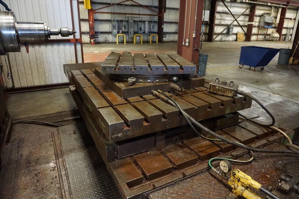 Used LUCAS 40T HORIZONTAL BORING MILL, W/  ROTARY TABLE