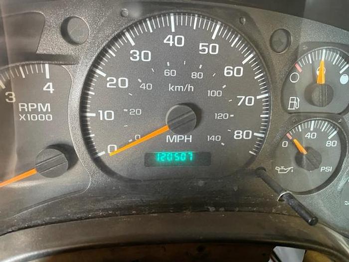 Used 2005 CHEVROLET TRUCK / ALTEC AUGER AND LIFT TRUCK