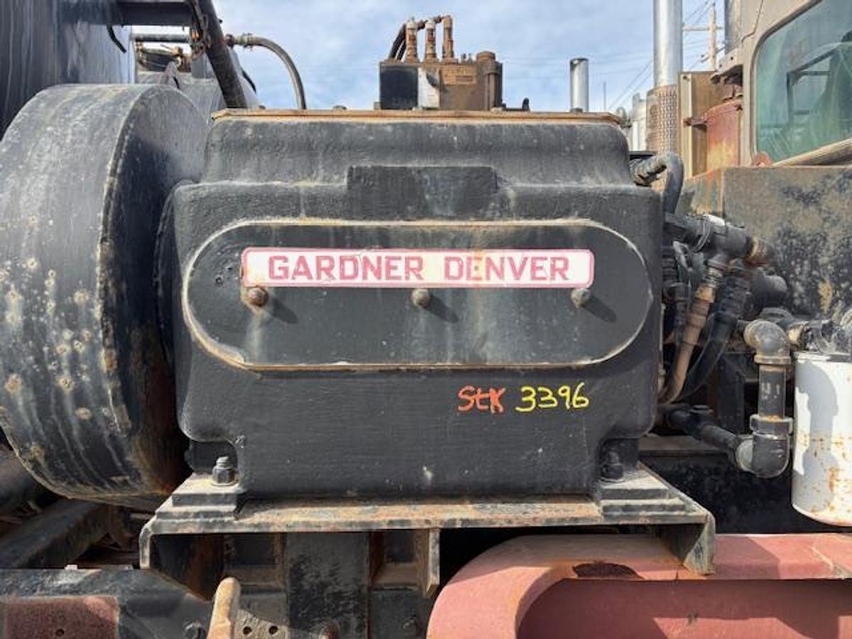 Used 1998 ENERFAB Acid truck