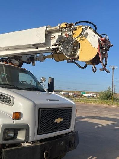 Used 2005 CHEVROLET TRUCK / ALTEC AUGER AND LIFT TRUCK