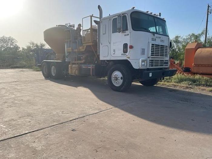 Used 1988 International Cabover Tandem Axle Cement Unit NOT SPECIFIED Cement Unit