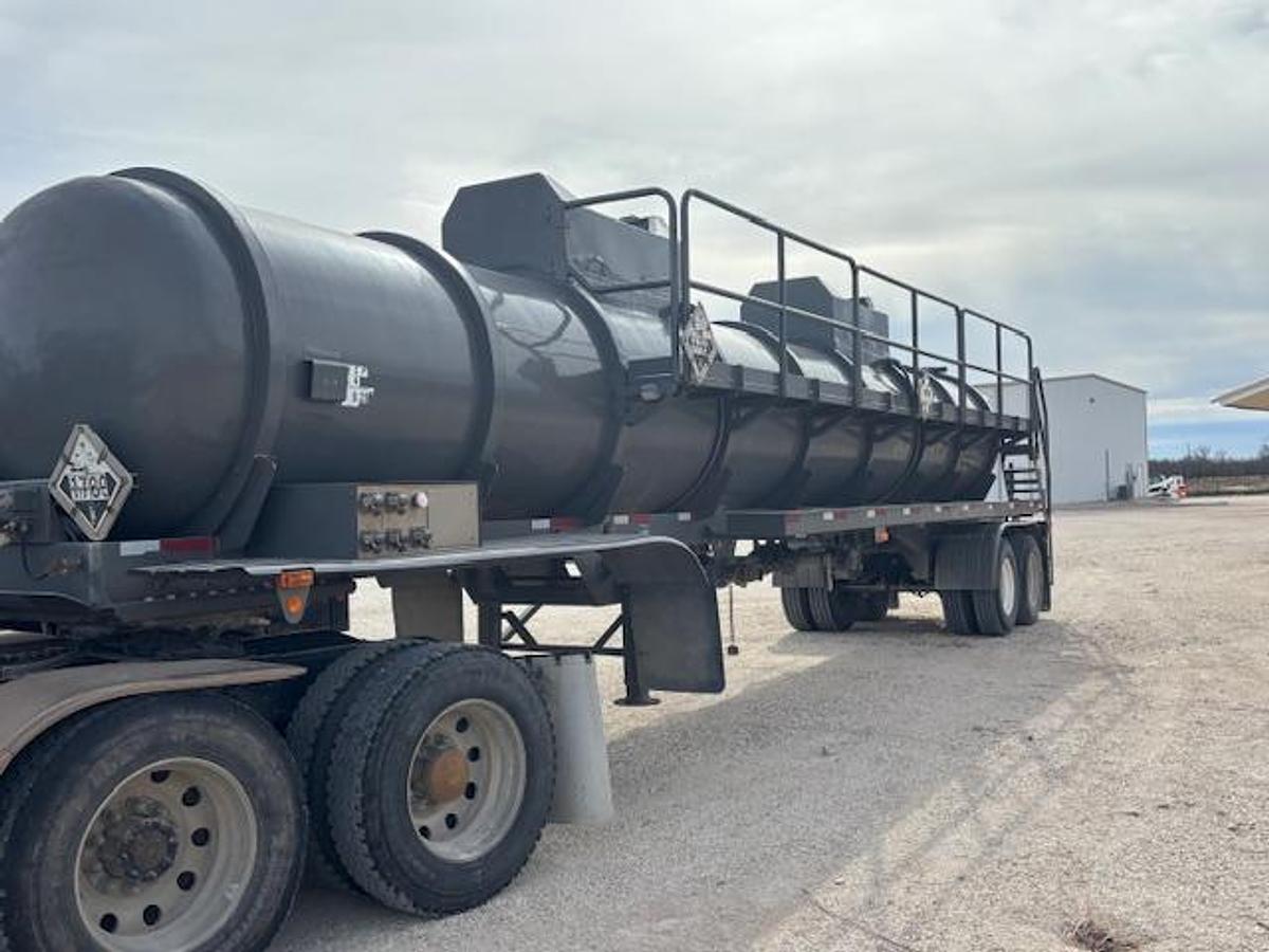 Used 2011 WILCOX FIBERGLASS ACID TRAILER