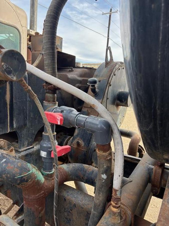 Used 1998 ENERFAB Acid truck