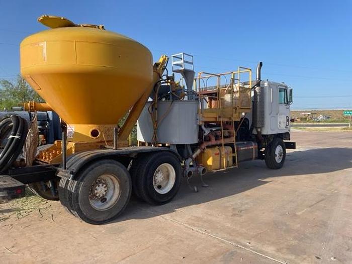Used 1988 International Cabover Tandem Axle Cement Unit NOT SPECIFIED Cement Unit