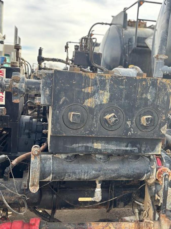 Used 2012 ENERFAB Acid truck