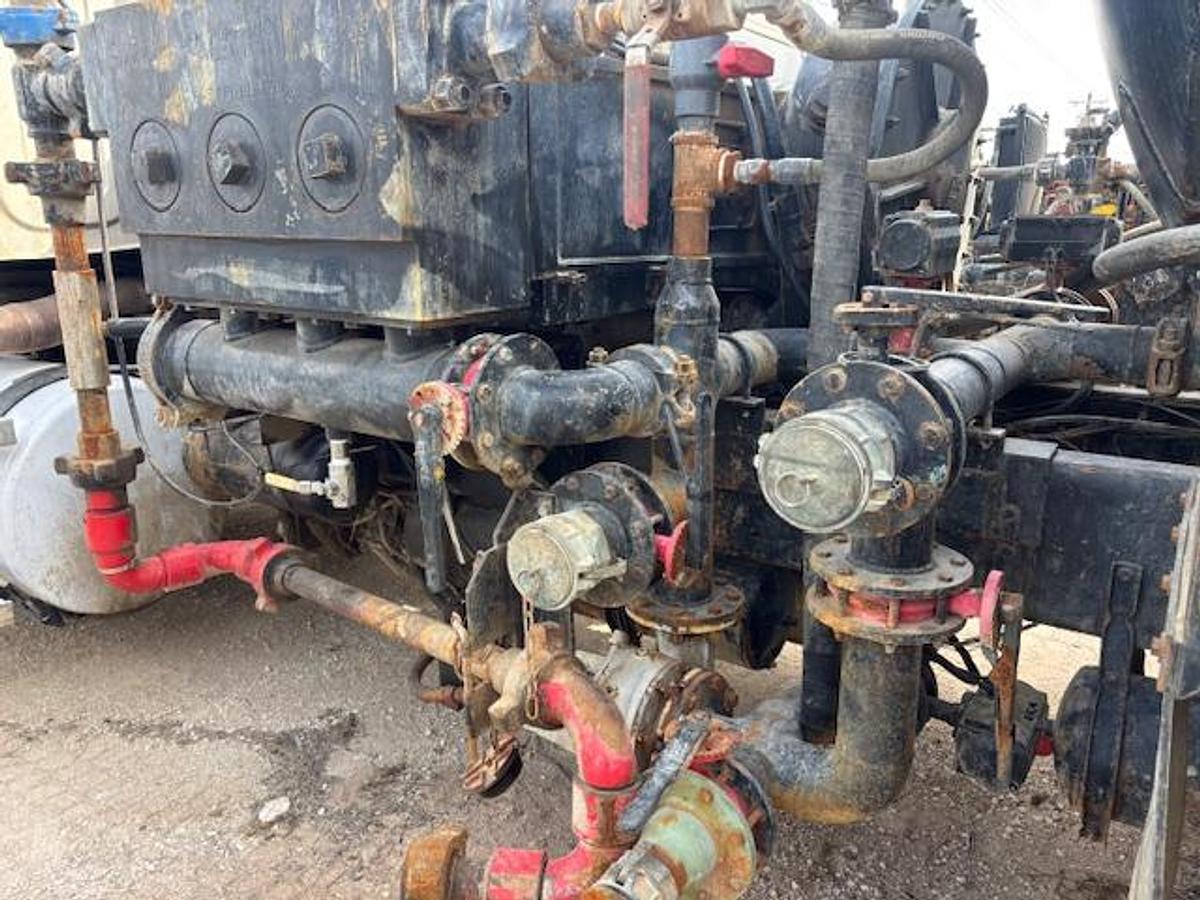 Used 2012 ENERFAB Acid truck