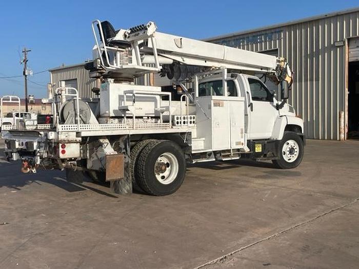 Used 2005 CHEVROLET TRUCK / ALTEC AUGER AND LIFT TRUCK