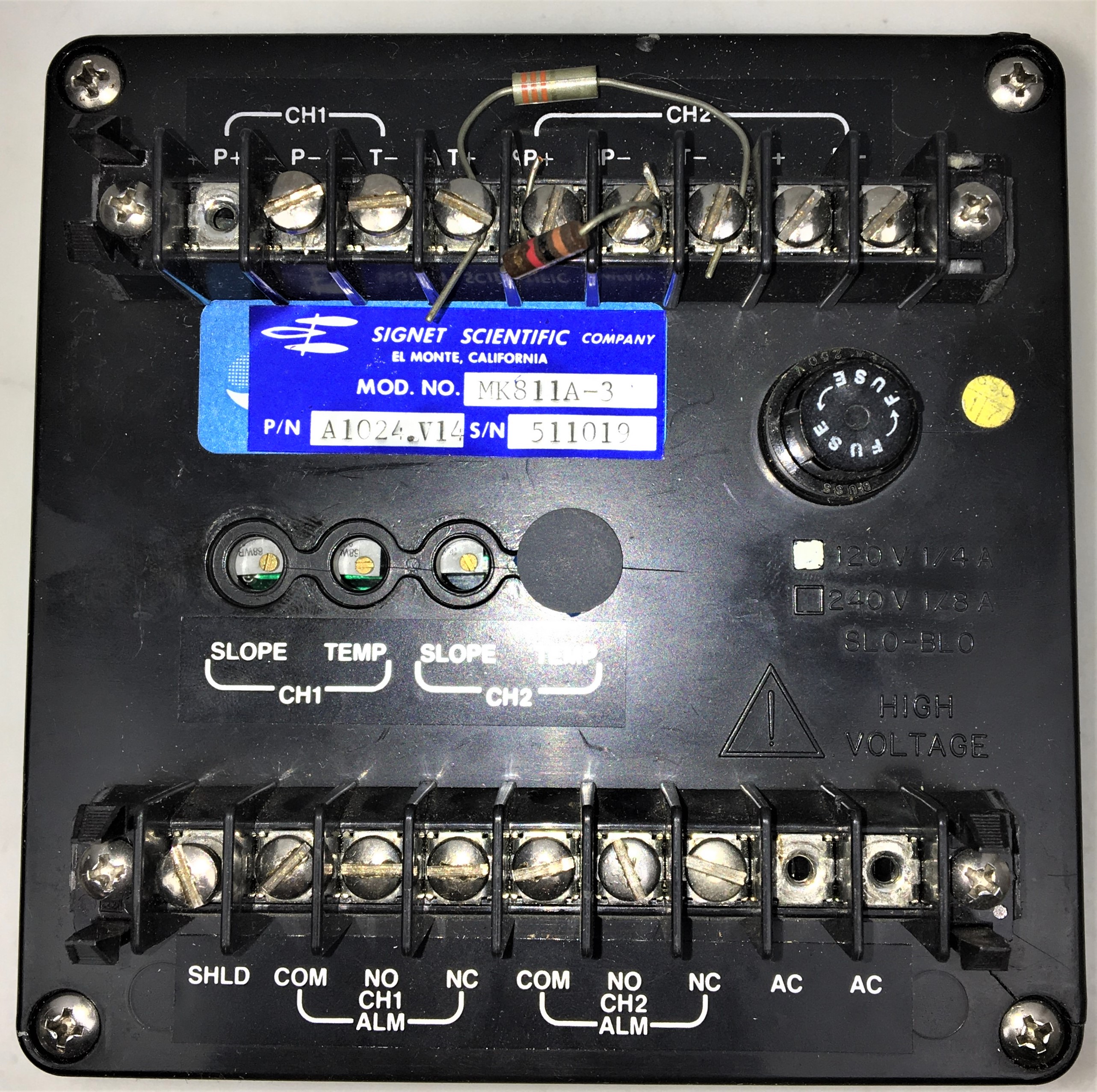 New Open Box Signet MK811A-3 Conductivity Controller with Sensor