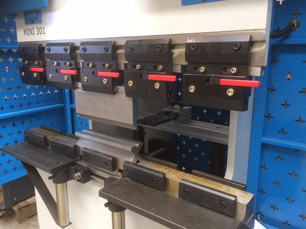 Used MINI 301 NC Hydraulic Downstroke Pressbrake