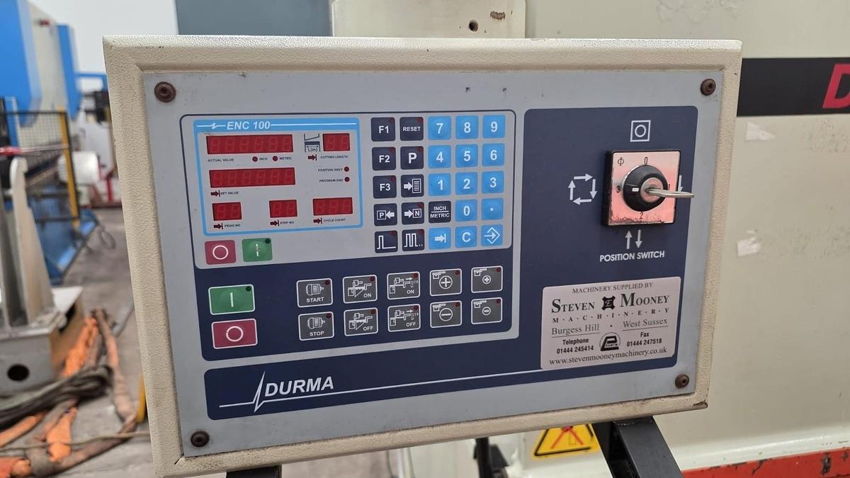 Used Durma DHGM 3006 Hydraulic Shear