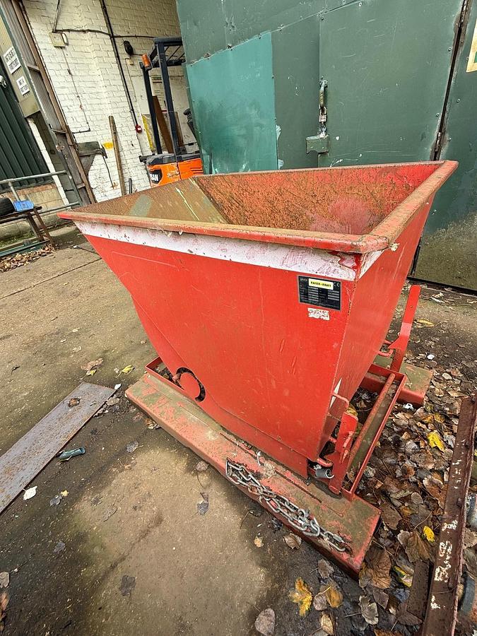 Used Bauer AK50 Tilting Skip
