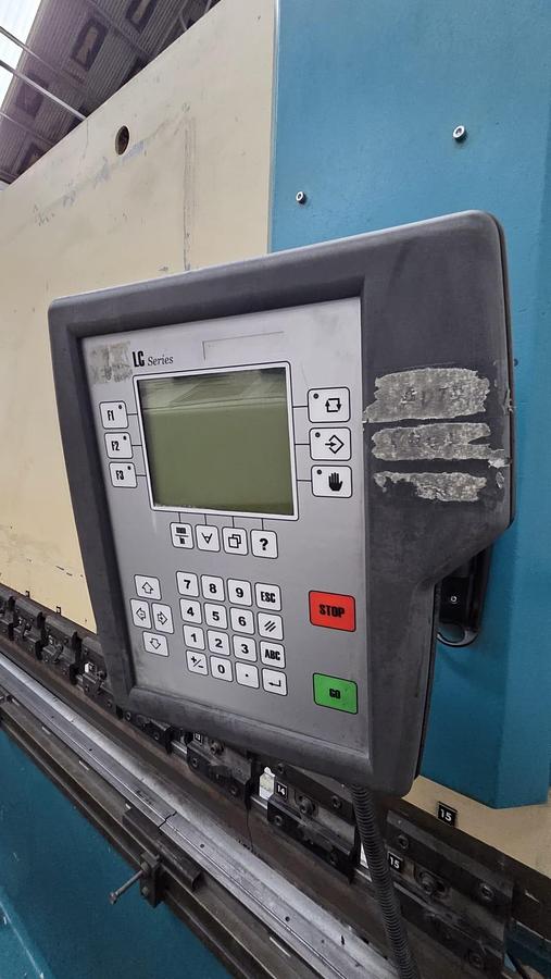 Used Adira QHD-10030 Hydraulic Downstroke Pressbrake