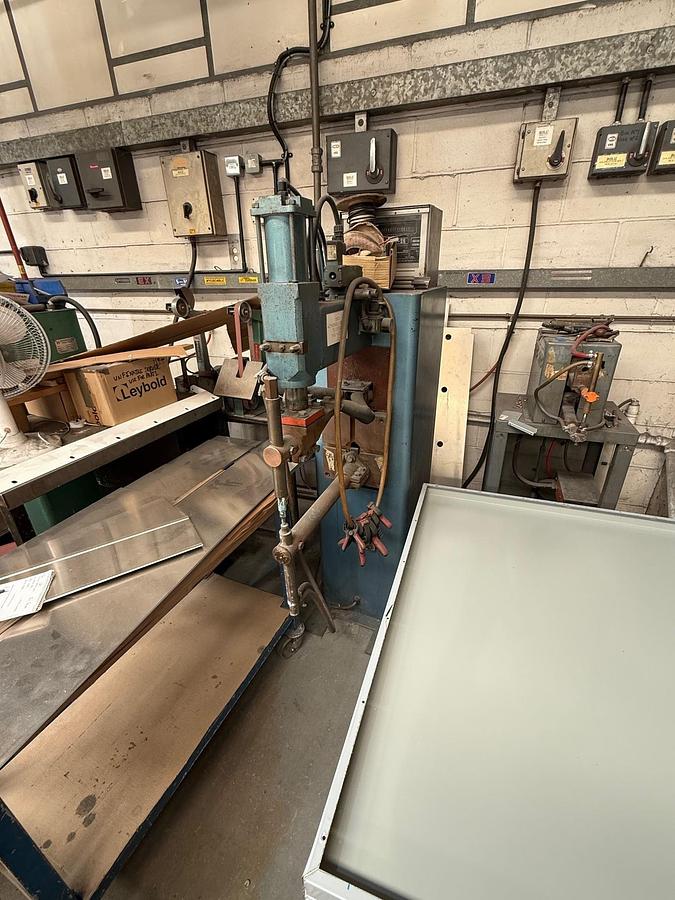 Used British Federal Spot Welder
