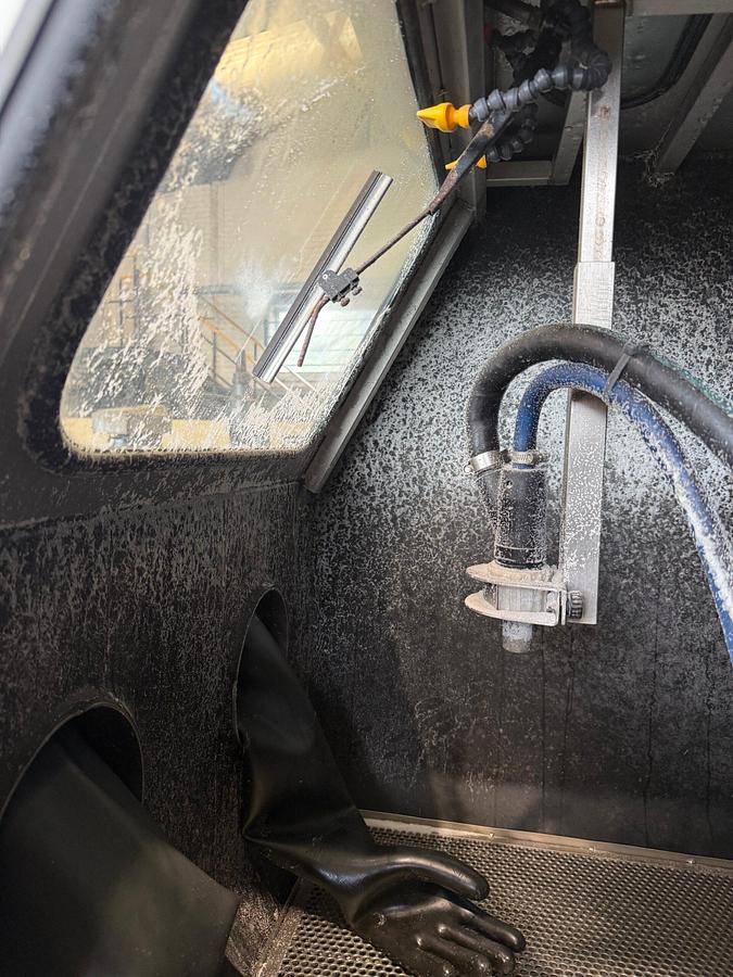 Used Vixen Aquablast 915 Wet Blasting Cabinet