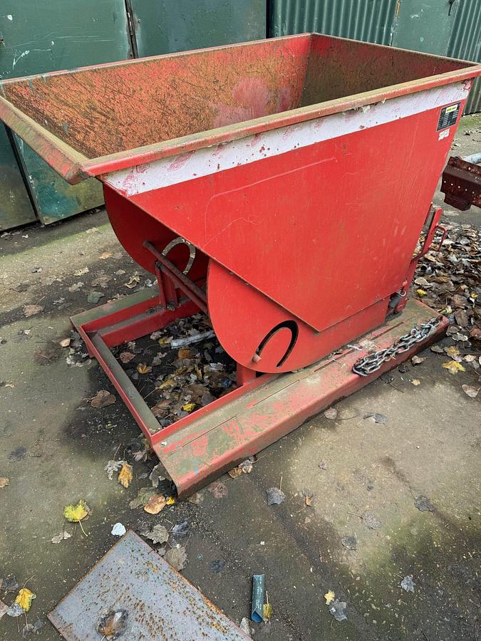 Used Bauer AK50 Tilting Skip