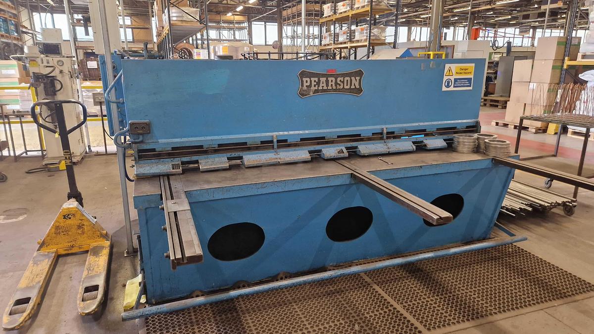Used Pearson 8' x 1/4" Hydraulic Shear