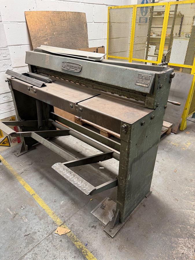 Used Edwards 416T/G Treadle Shear