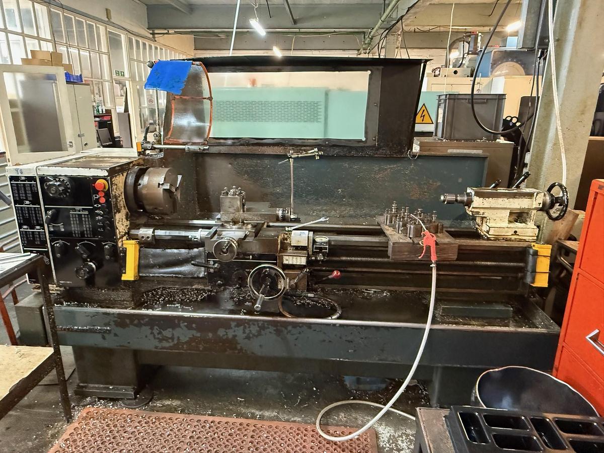Used Harrison M350 Gap Bed Centre Lathe
