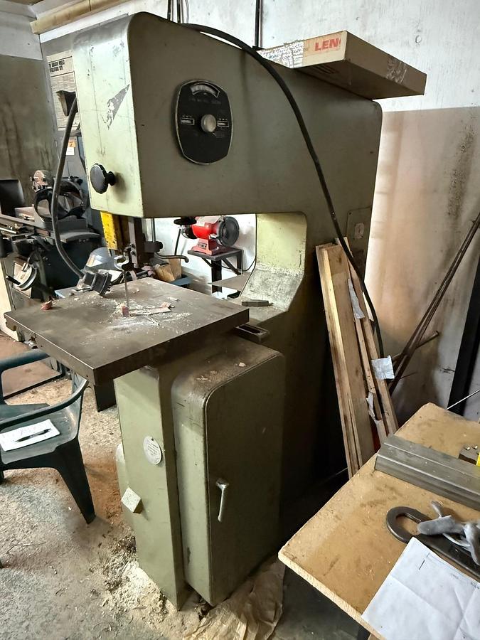 Used Startrite 24-V-10 Vertical Bandsaw