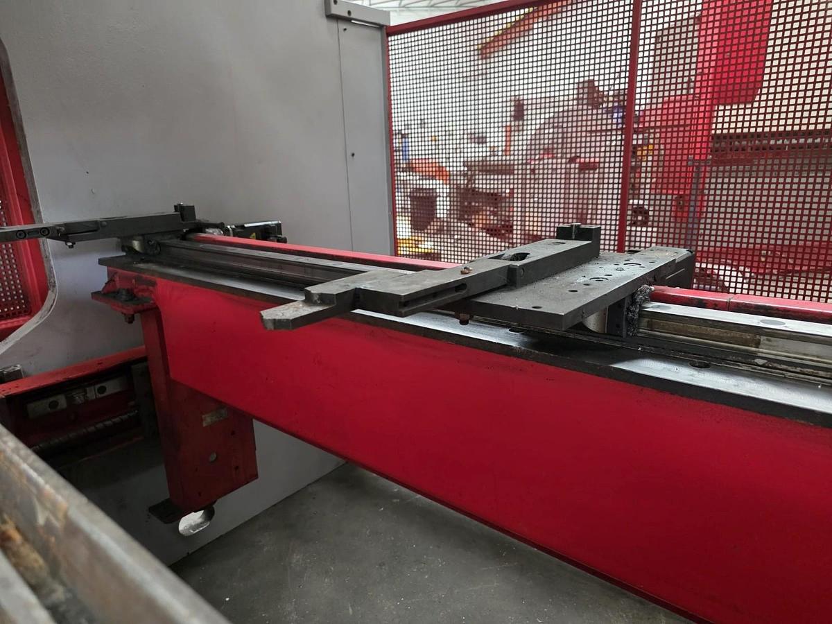 Used Edwards Pearson PR6 150/3100 CNC Downstroke Pressbrake