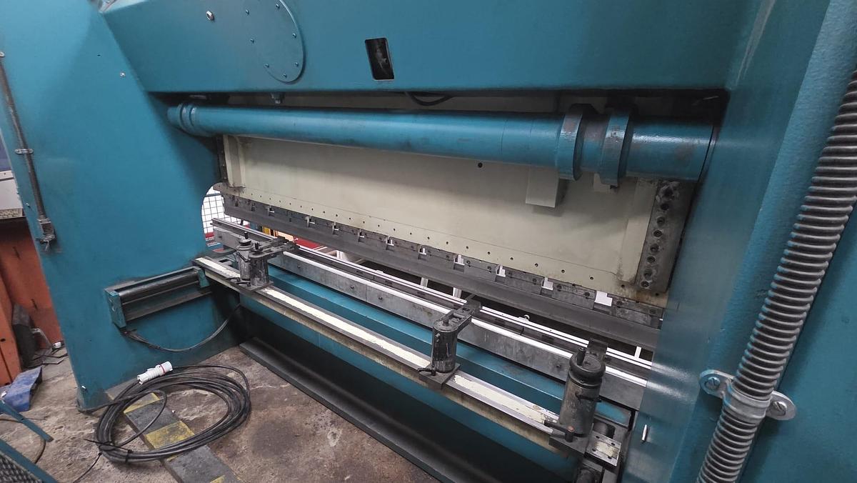 Used Adira QHD-10030 Hydraulic Downstroke Pressbrake