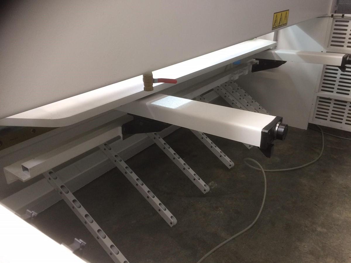 Used Accurl MS8 CNC Hydraulic Variable Rake Shears From 2.5m x 6mm